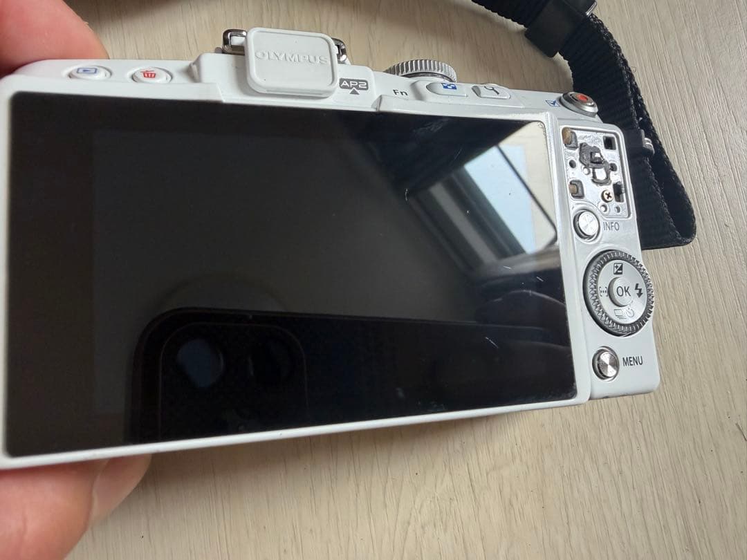 ジャンクOLYMPUS PEN Lite E-PL5ミラーレス一眼カメラ