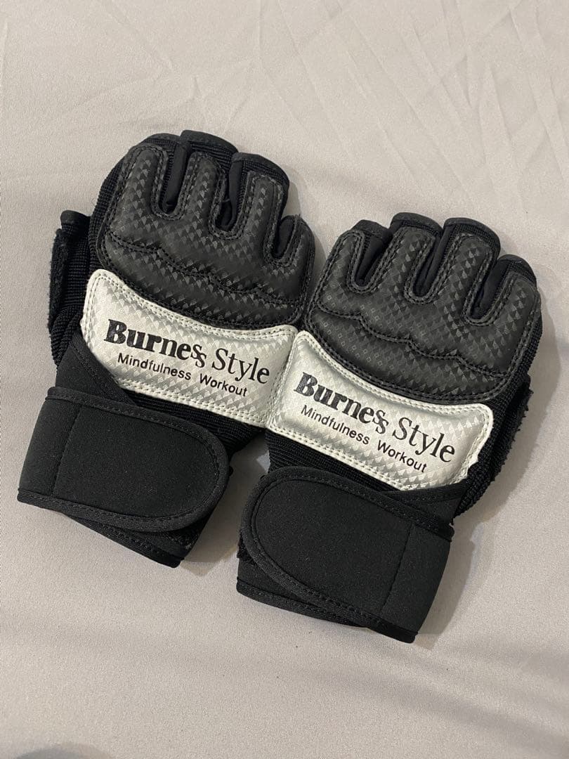 Burnesstyleバーネススタイル キックボクシンググローブ&シューズセット