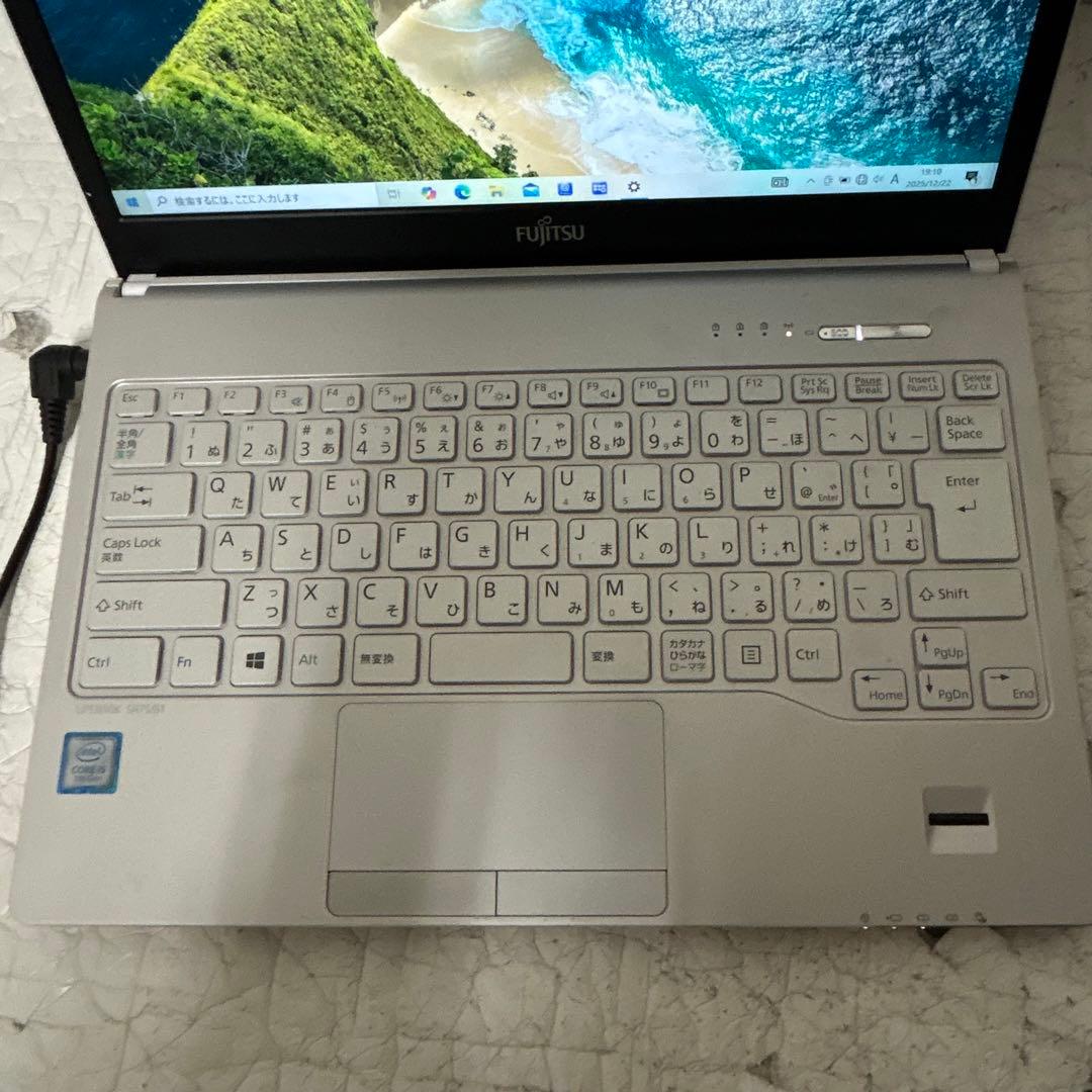 Windowsノート本体 FUJITSU LIFEBOOK SH75/B1