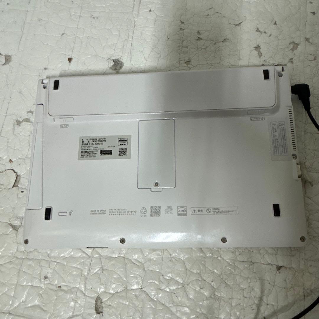 Windowsノート本体 FUJITSU LIFEBOOK SH75/B1