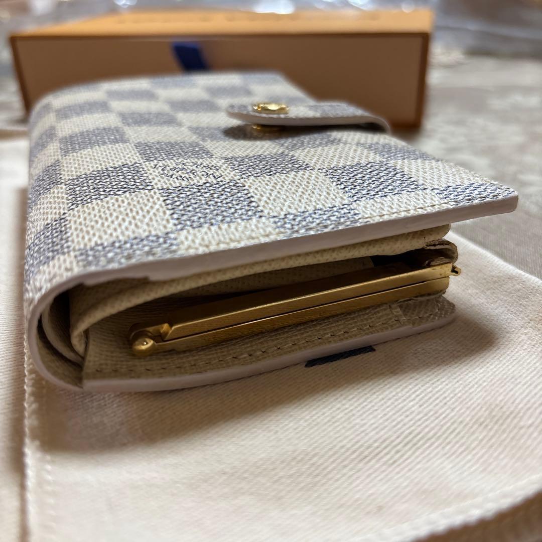 【未使用に近い】LOUIS VUITTON ダミエ アズール 二つ折り財布