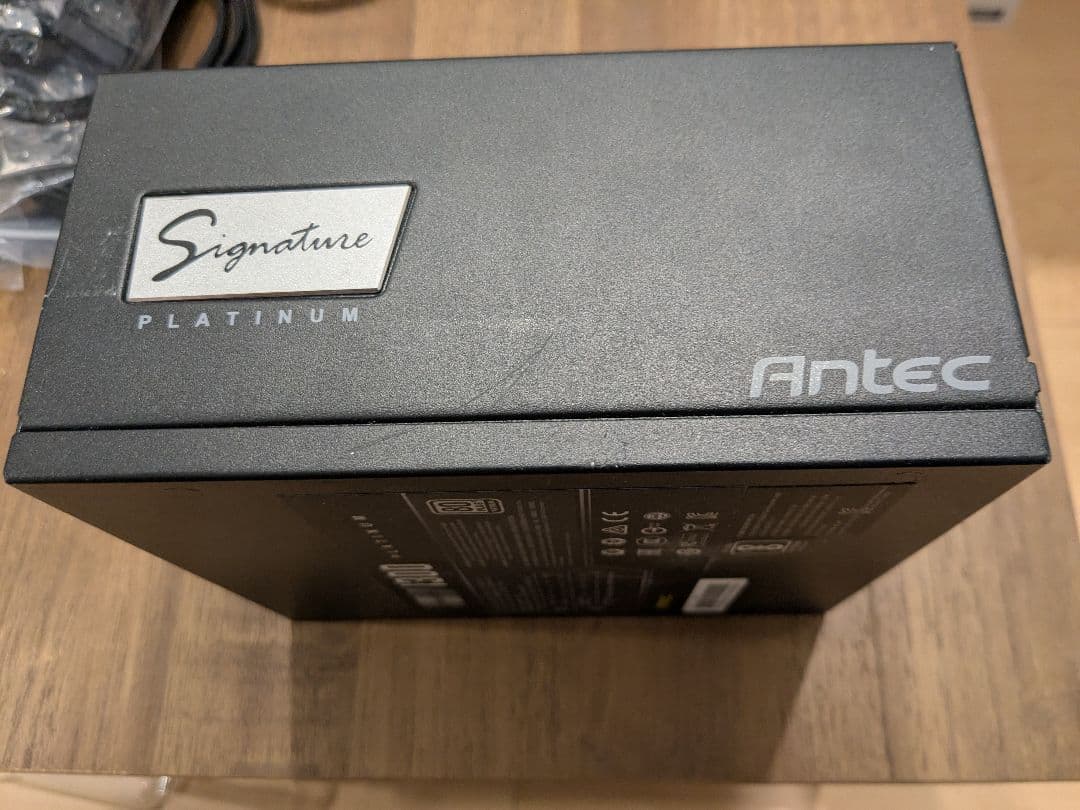 Antec Signature 1300 Platinum 電源ユニット