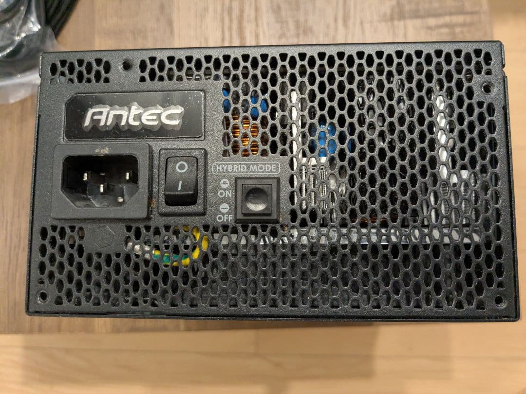 Antec Signature 1300 Platinum 電源ユニット