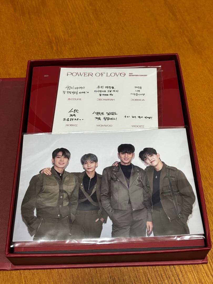 SEVENTEEN DVDセットとメモリーブック