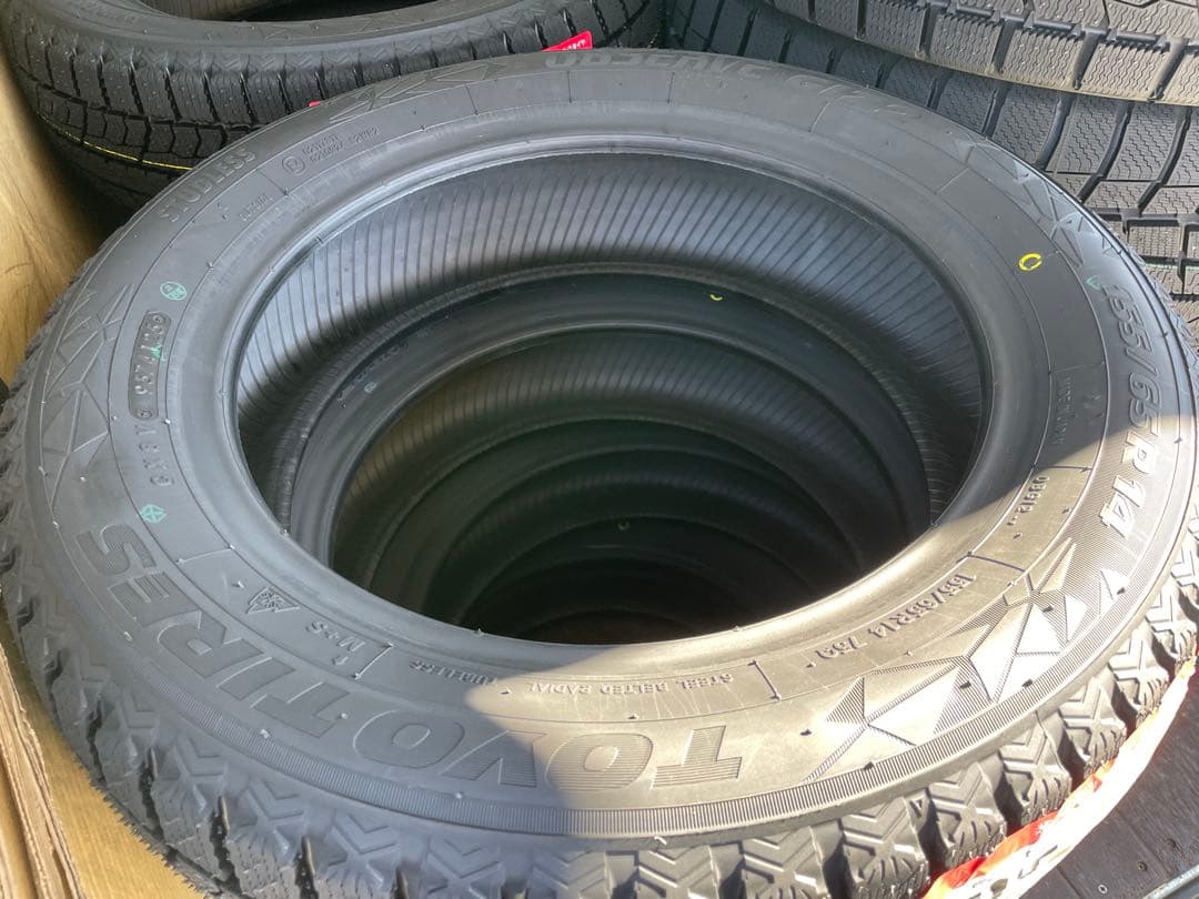 残りわずか！新品スタッドレス4本セット！155/65R14 TOYO GIZ2