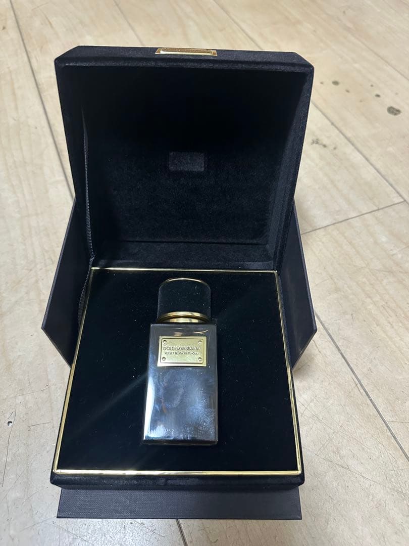 Dolce & Gabbana Velvet ブラックパチョリ