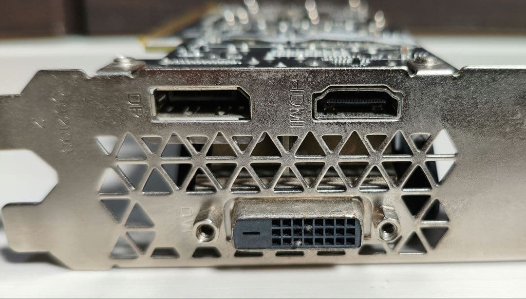 グラフィックボード　ZOTAC GTX1650