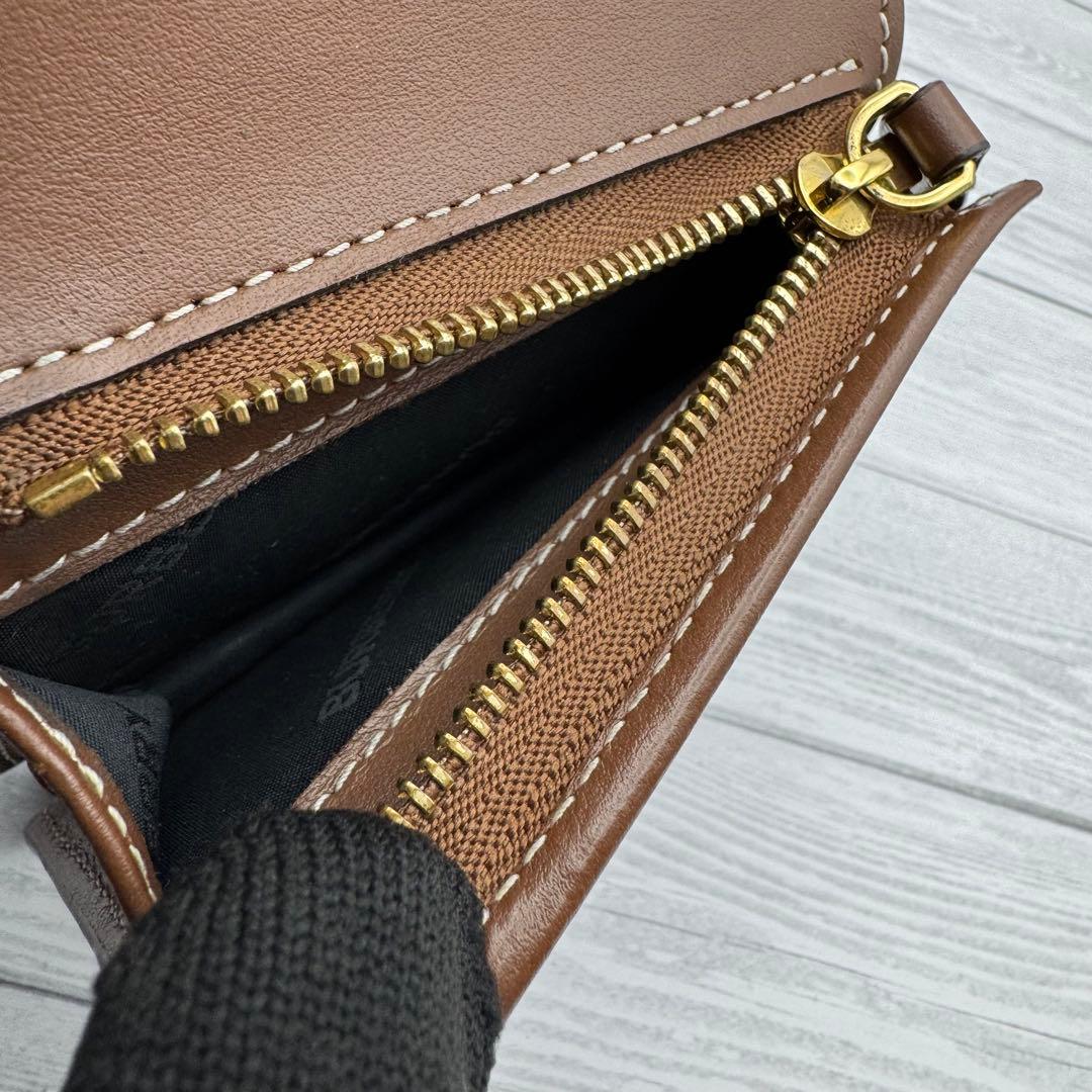 【美品】Burberry 二つ折り財布 ノバチェック　レザー ブラウン