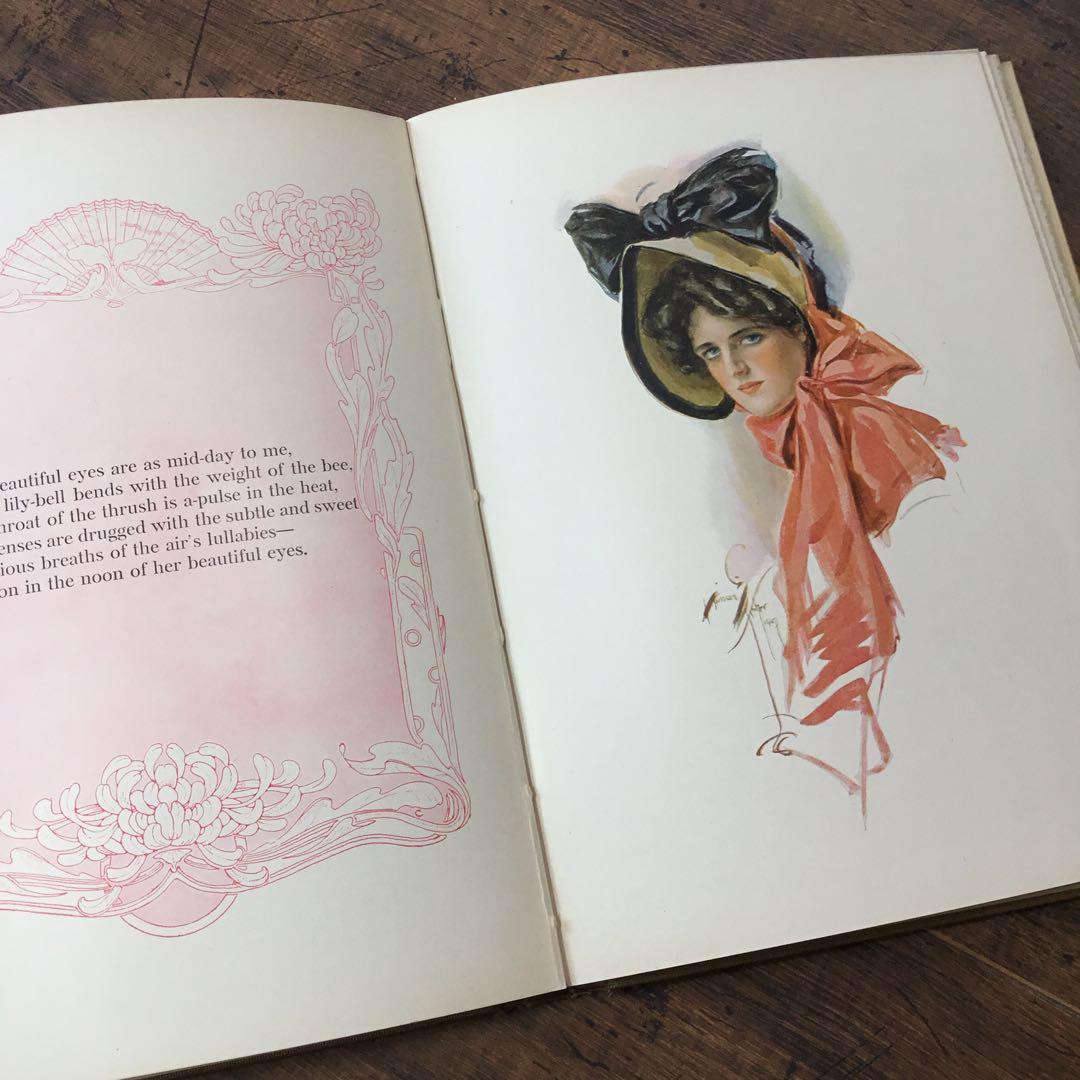 洋書　アンティーク本　ディスプレイ インテリア　古書