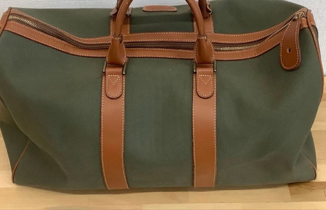 む*た様 Burberry オリーブグリーン 大容量ボストンバッグ　ポーチ付き
