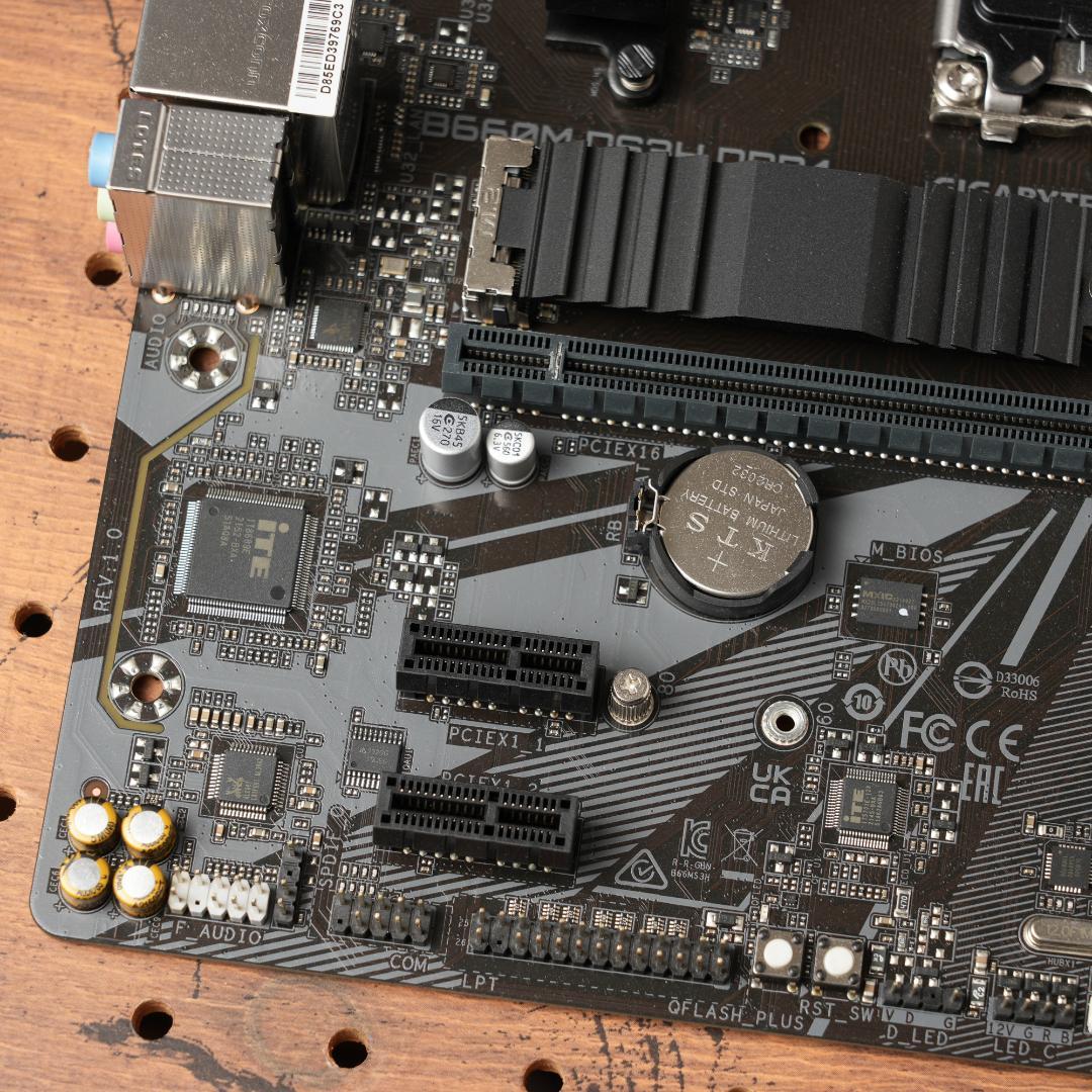 GIGABYTE B660M DS3H DDR4 マザーボード