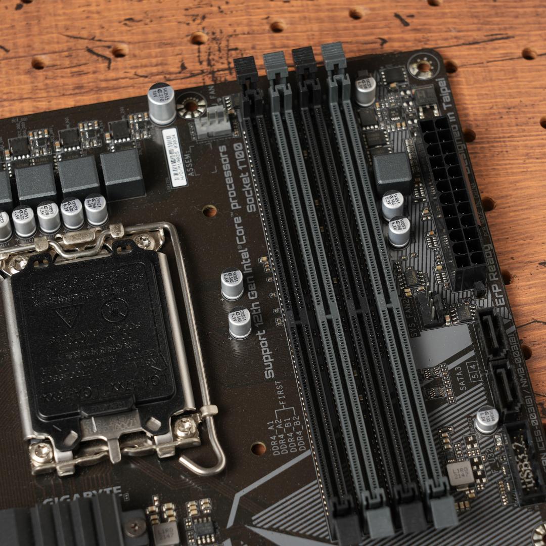 GIGABYTE B660M DS3H DDR4 マザーボード