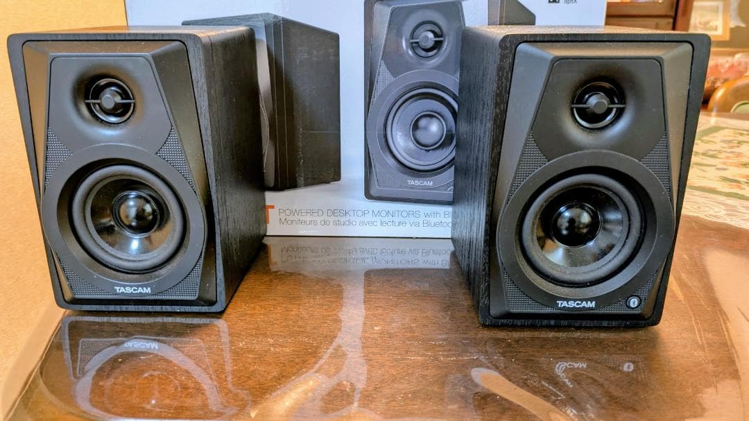 ✴️SALE！早い者勝　TASCAM/VL-S3BTスピーカ　アンプ内蔵　超美品