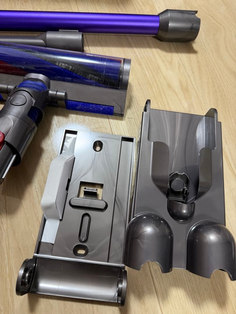 Dyson Digital Slim Fluffy　　美品（半年間利用）