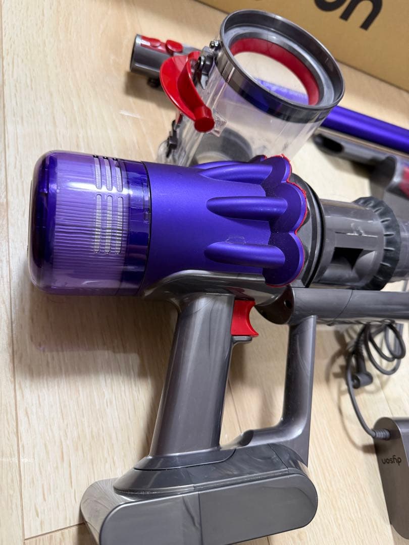 Dyson Digital Slim Fluffy　　美品（半年間利用）