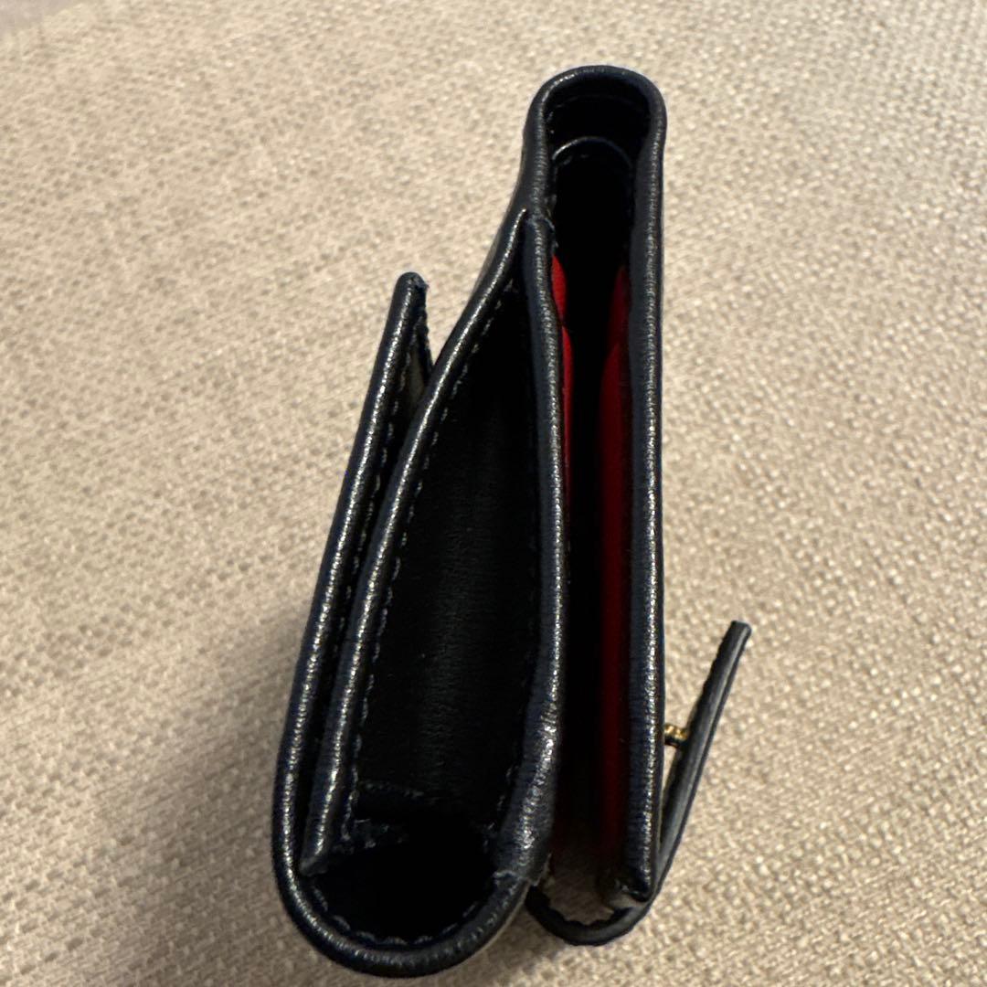 Salvatore Ferragamo ブラックレザー二つ折り財布