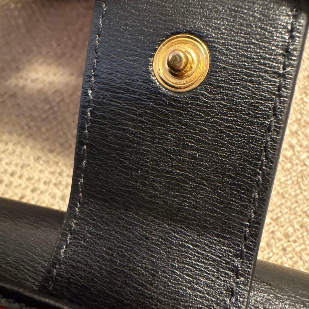Salvatore Ferragamo ブラックレザー二つ折り財布