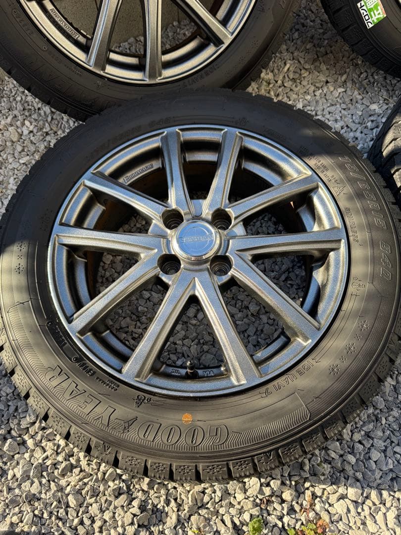 社外15インチアルミホイール175/65R15 スタッドレスタイヤ付き４本SET