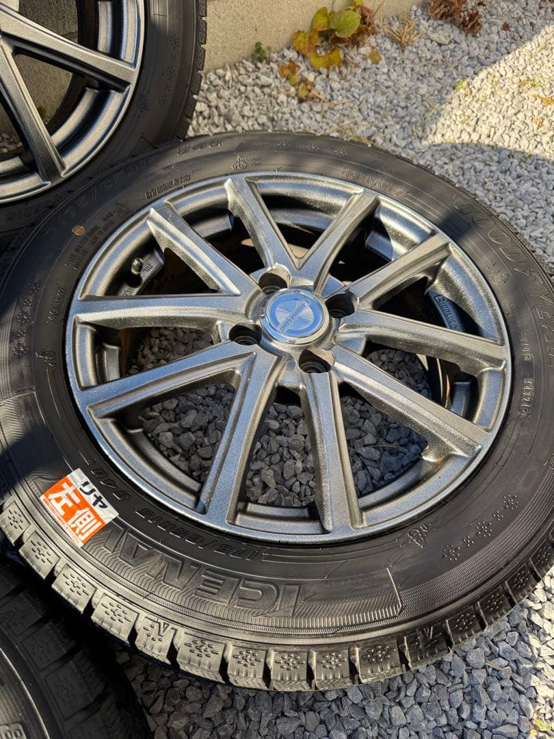 社外15インチアルミホイール175/65R15 スタッドレスタイヤ付き４本SET