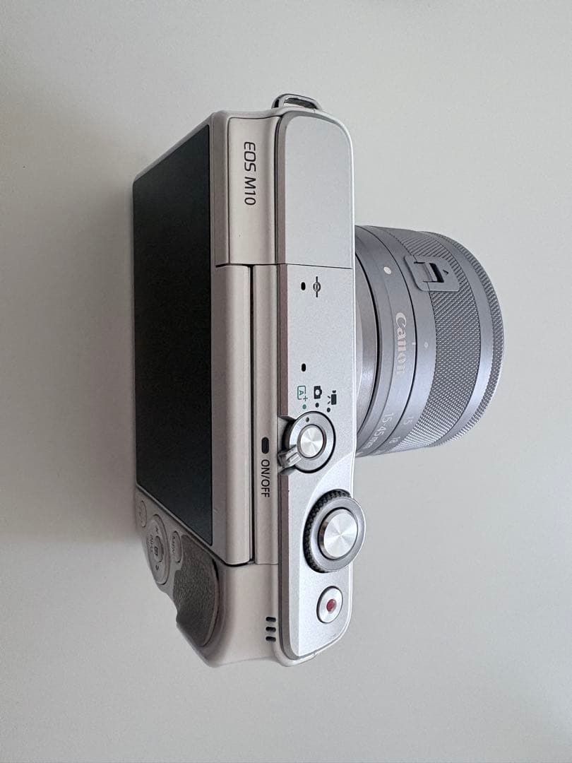 EOS M10 ミラーレス一眼カメラ
