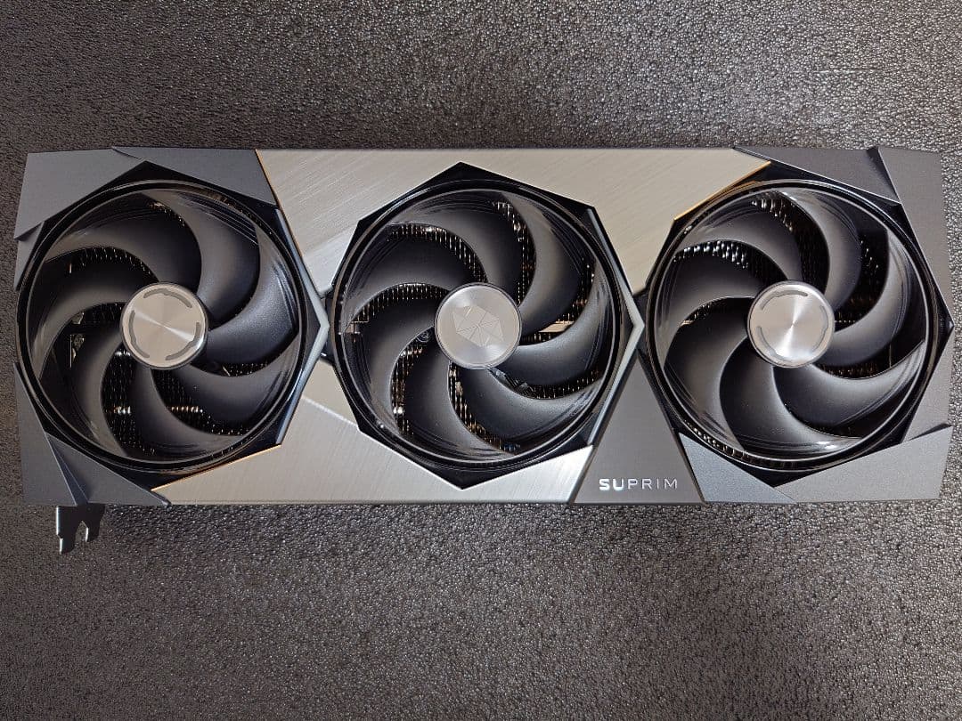 グラフィックボード・グラボ・ビデオカード MSI GeForce RTX5090 32G SUPRIM SOC