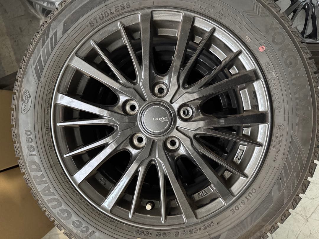 マックィーン185/65r15 スタッドレス ホイールセット