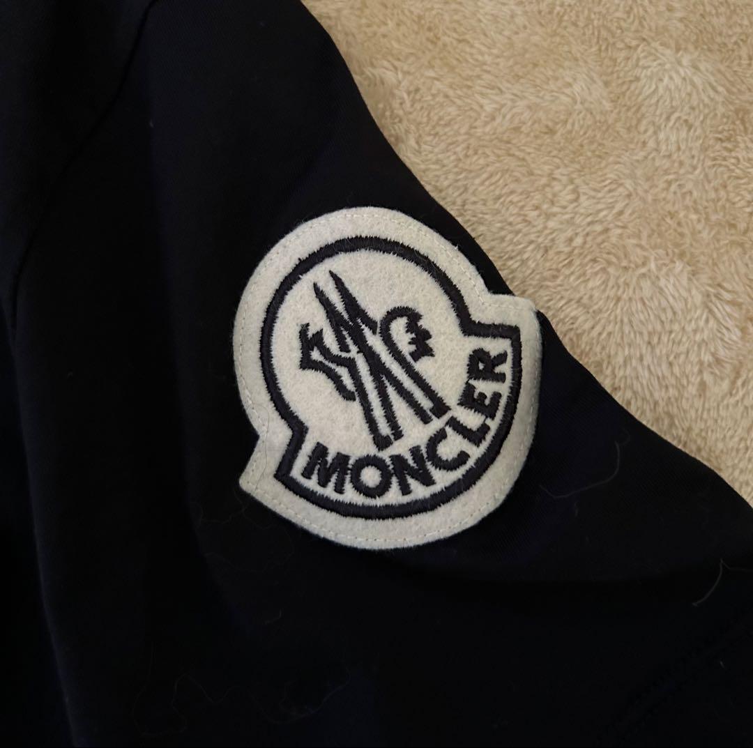 【美品】MONCLER モンクレール Tシャツ ブラック ワッペンロゴ S