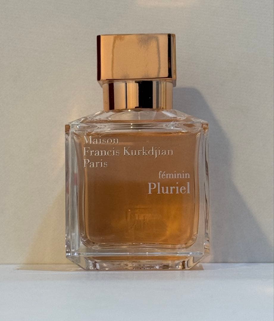 フランシスクルジャン　フェミナン　プルリエル