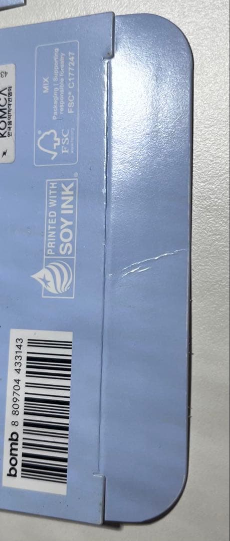 illit アイリット イヤモニ風イヤホン BOMB アルバム