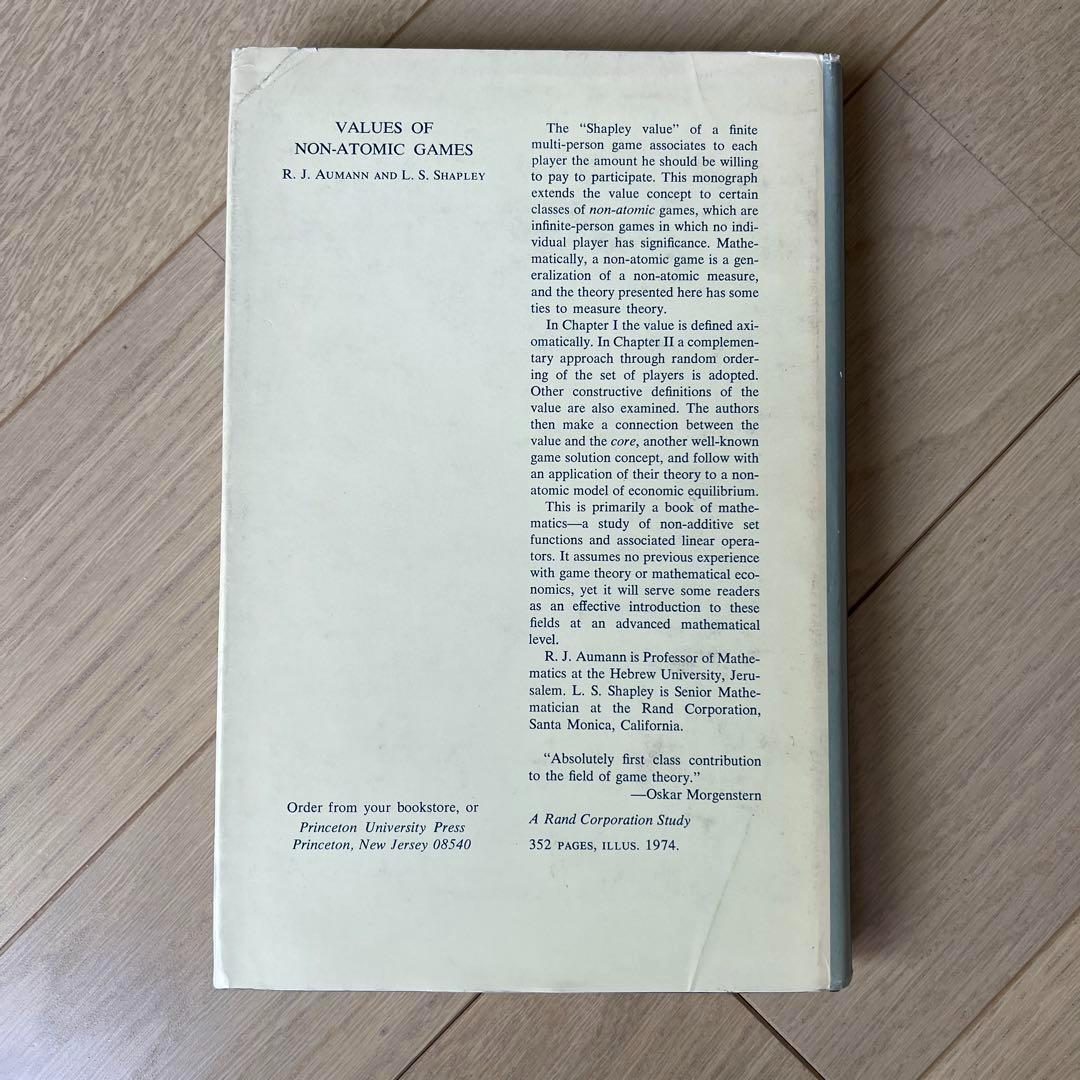 洋書 Core and Equilibria of a Large Economy