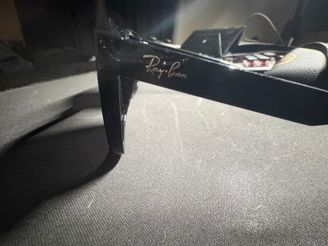 Ray-Ban ブラック サングラス RB4392D