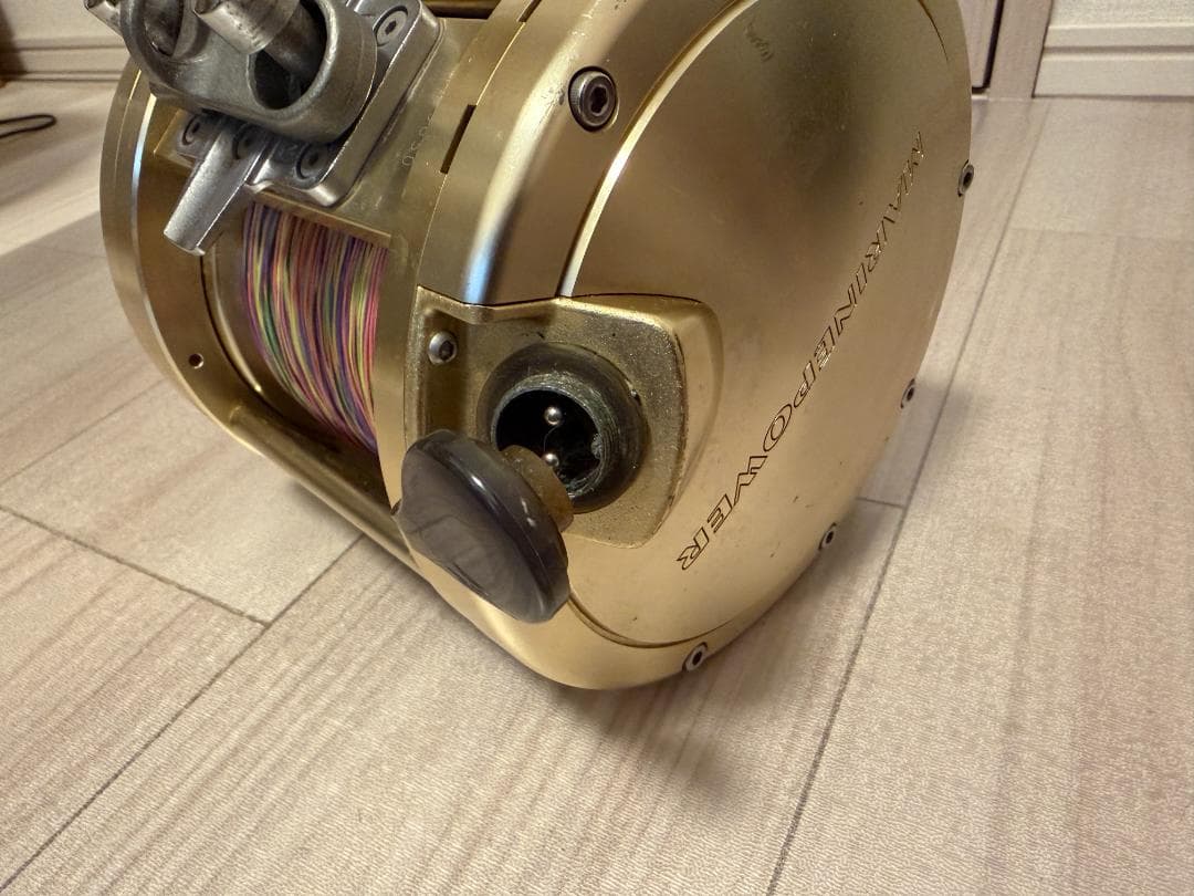 ダイワ　マリンパワー　3000-24V　電動リール