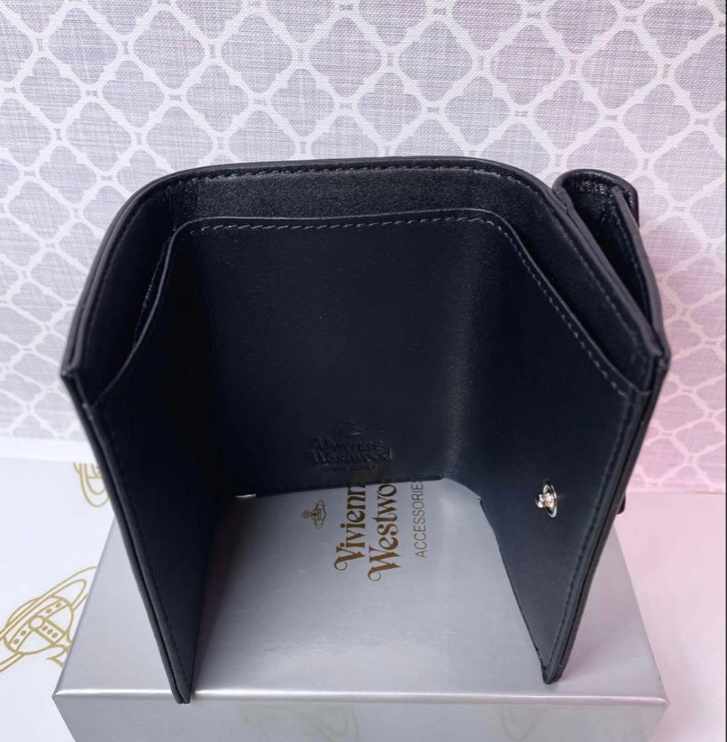 まる【内柄も素敵☆最新】Vivienne Westwood 三折財布