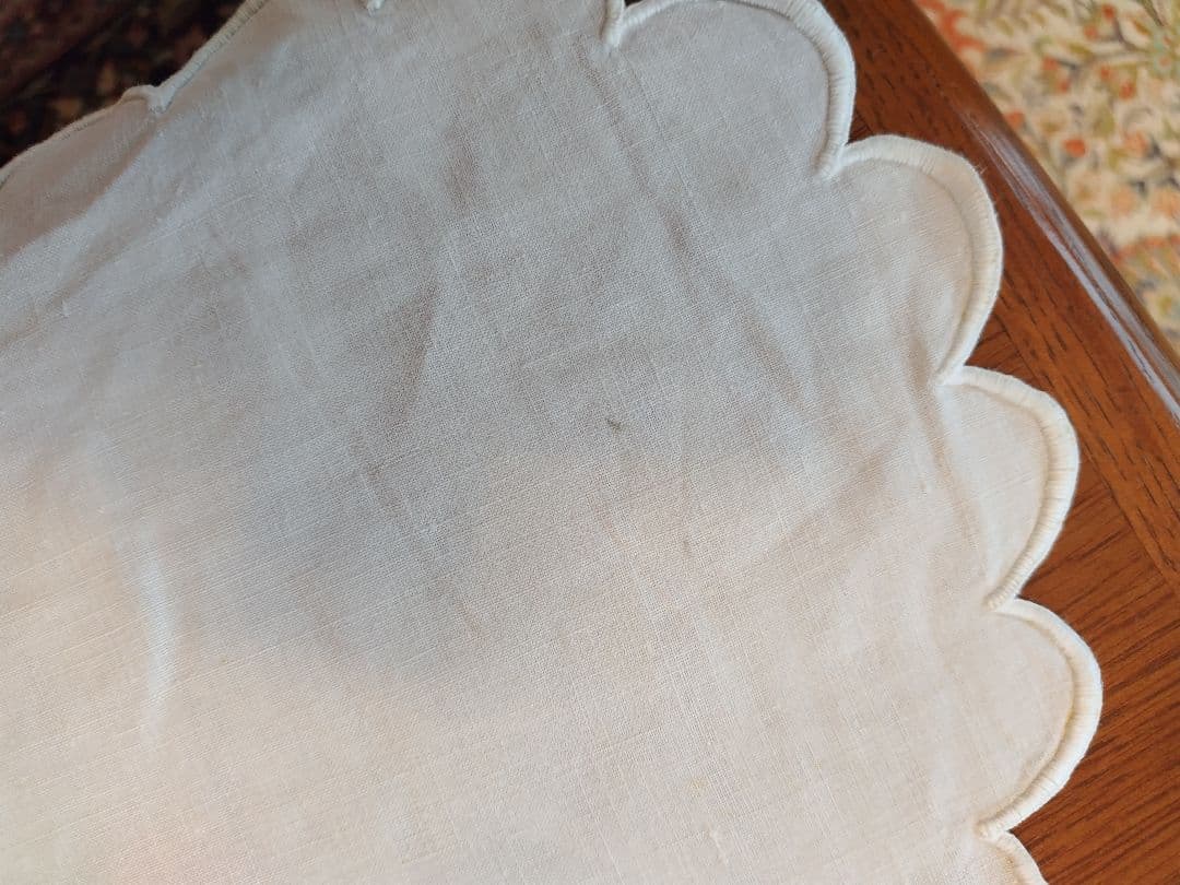 刺繍模様 テーブルクロスビンテージ