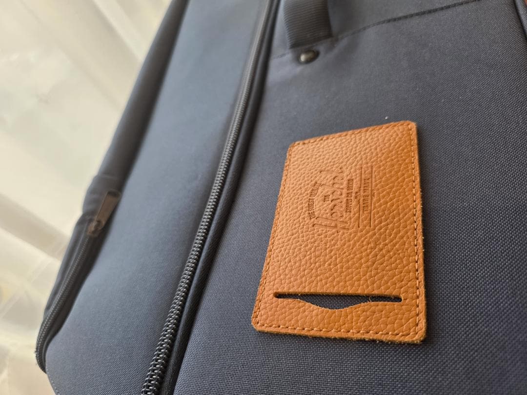 Herschel Supply Co. 大容量 キャリーケース（ネイビー）