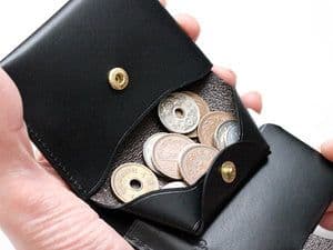 新品同様二つ折りミニ財布“Enfold Coin”ブラックコンパクト財布