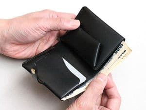新品同様二つ折りミニ財布“Enfold Coin”ブラックコンパクト財布