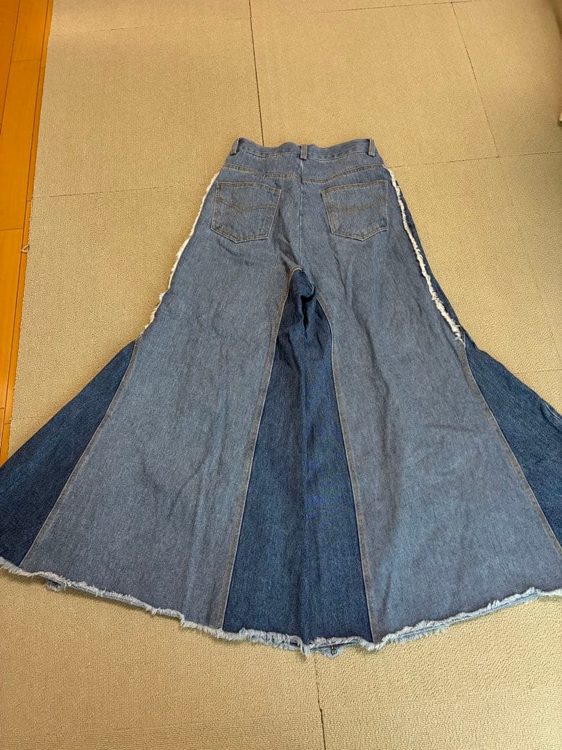 poppy ワイドフレアデニムパンツ　Mサイズ　あさぎーにょ