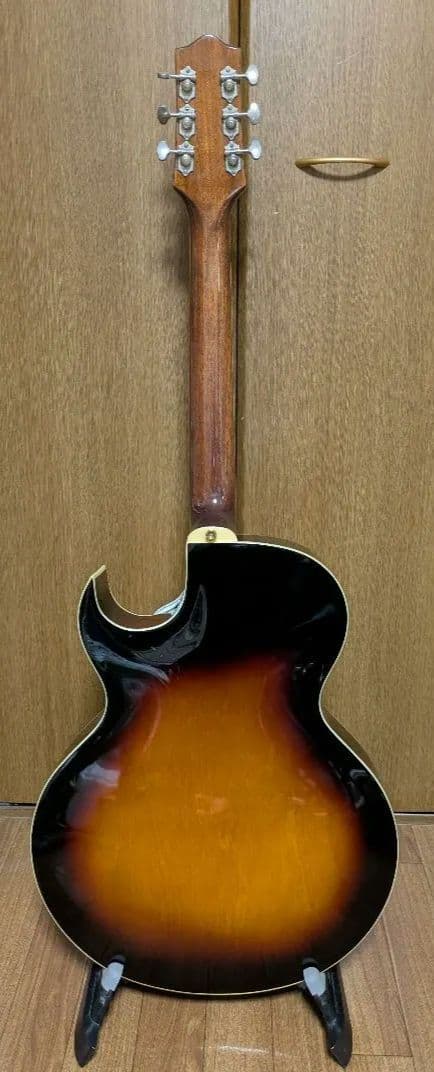 Loar LH-350 VS　Top単板フルアコ