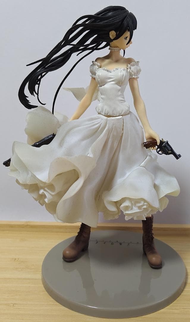 エーデルヴァイス 史絵　フィギュア