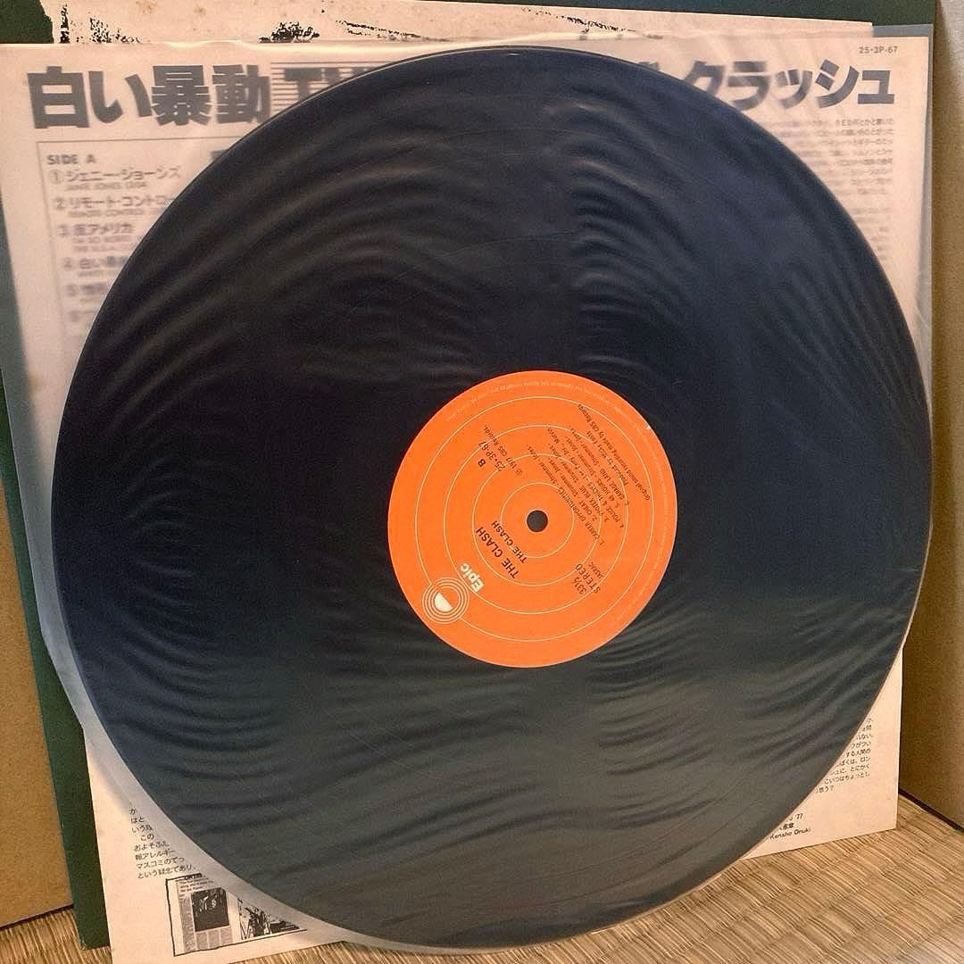 人気盤 The Clash 白い暴動 ザ・クラッシュ レコード LP