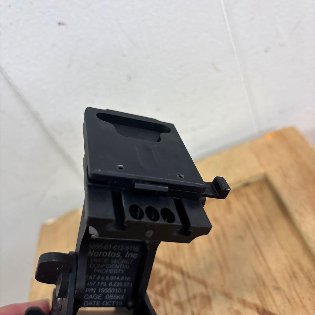 極美品　米軍　実物　Norotos RHINOⅡ ナイトビジョンマウント　⑩