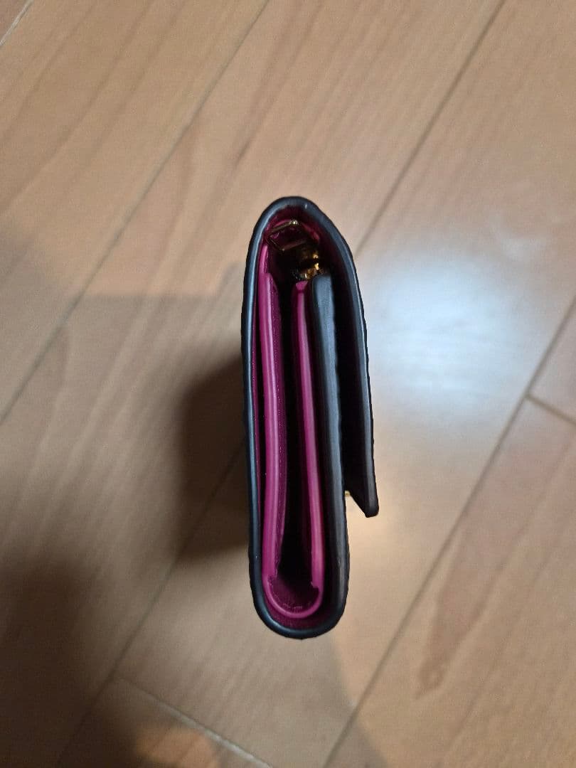 ルイヴィトン カプシーヌコンパクト美品