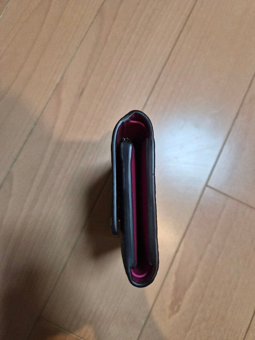 ルイヴィトン カプシーヌコンパクト美品