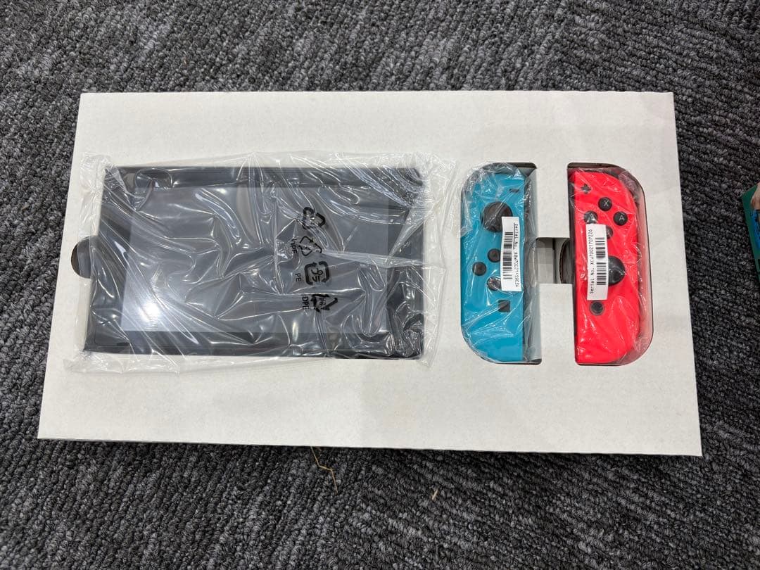 Nintendo Switch 美品完品　ネオンブルー/ネオンレッド
