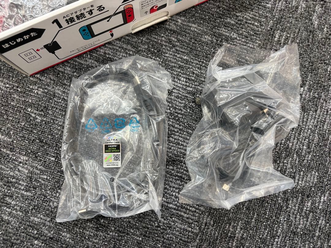 Nintendo Switch 美品完品　ネオンブルー/ネオンレッド
