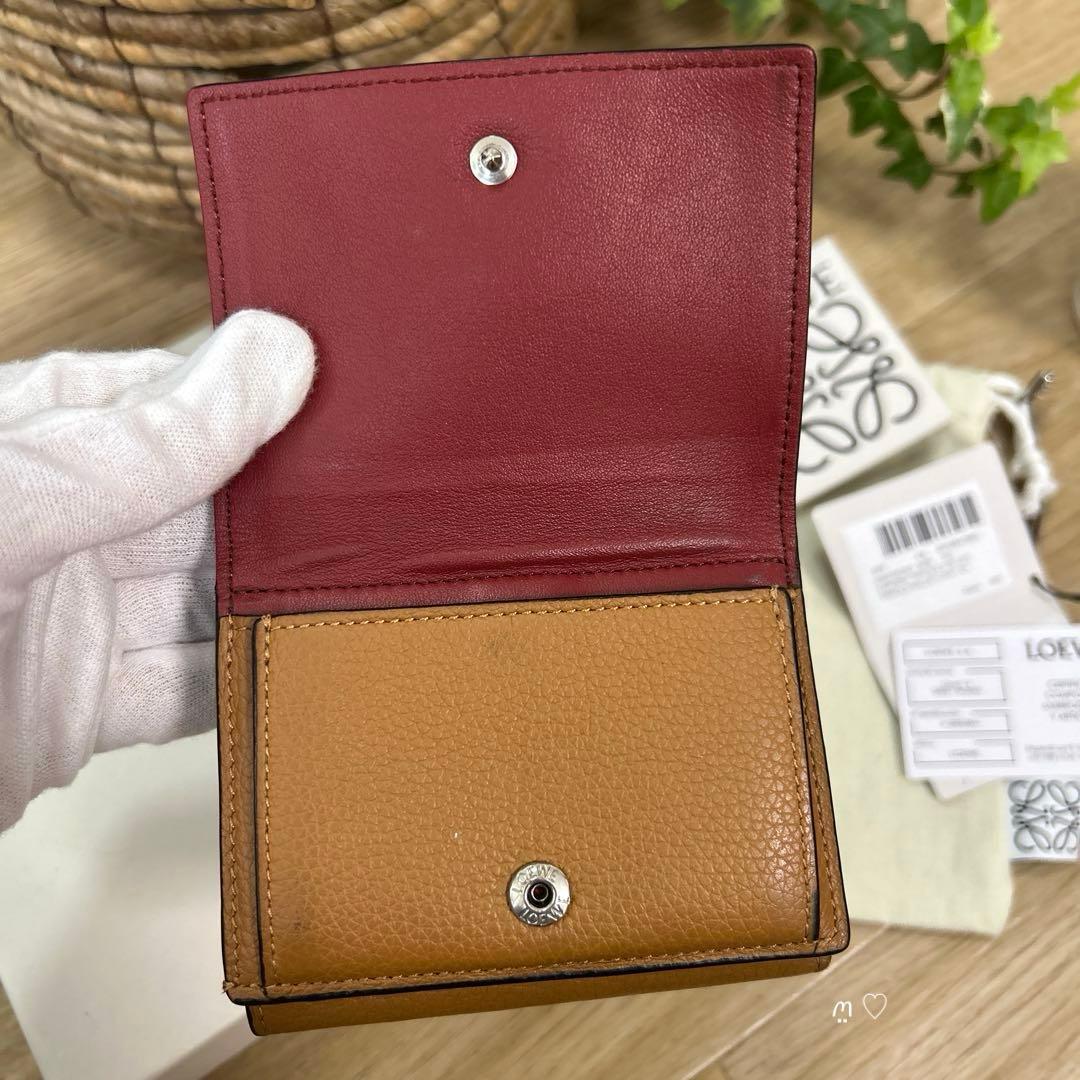 LOEWE　ロエベ　トライフォールドウォレット　三つ折り　コンパクトミニ財布