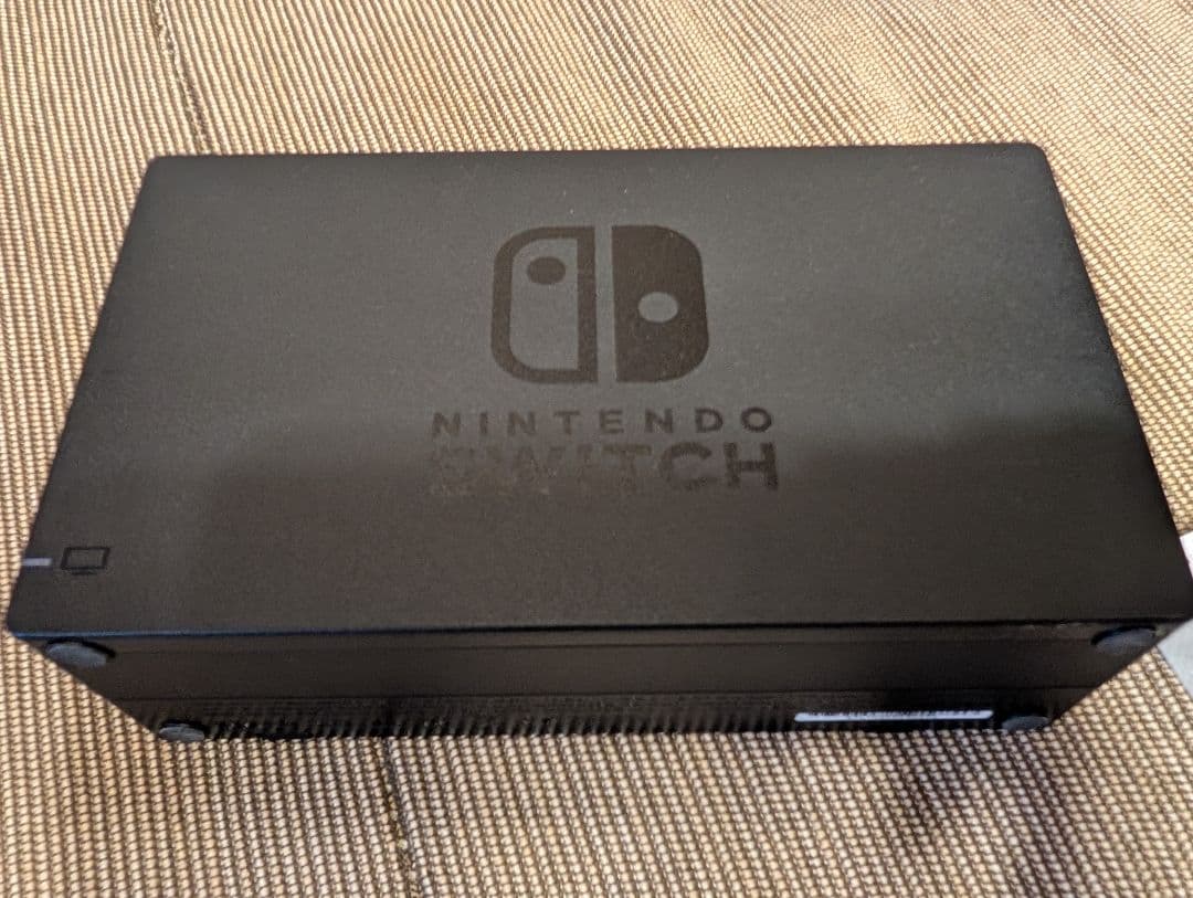 【中古】Nintendo Switch 本体 ジョイコン付き 箱あり