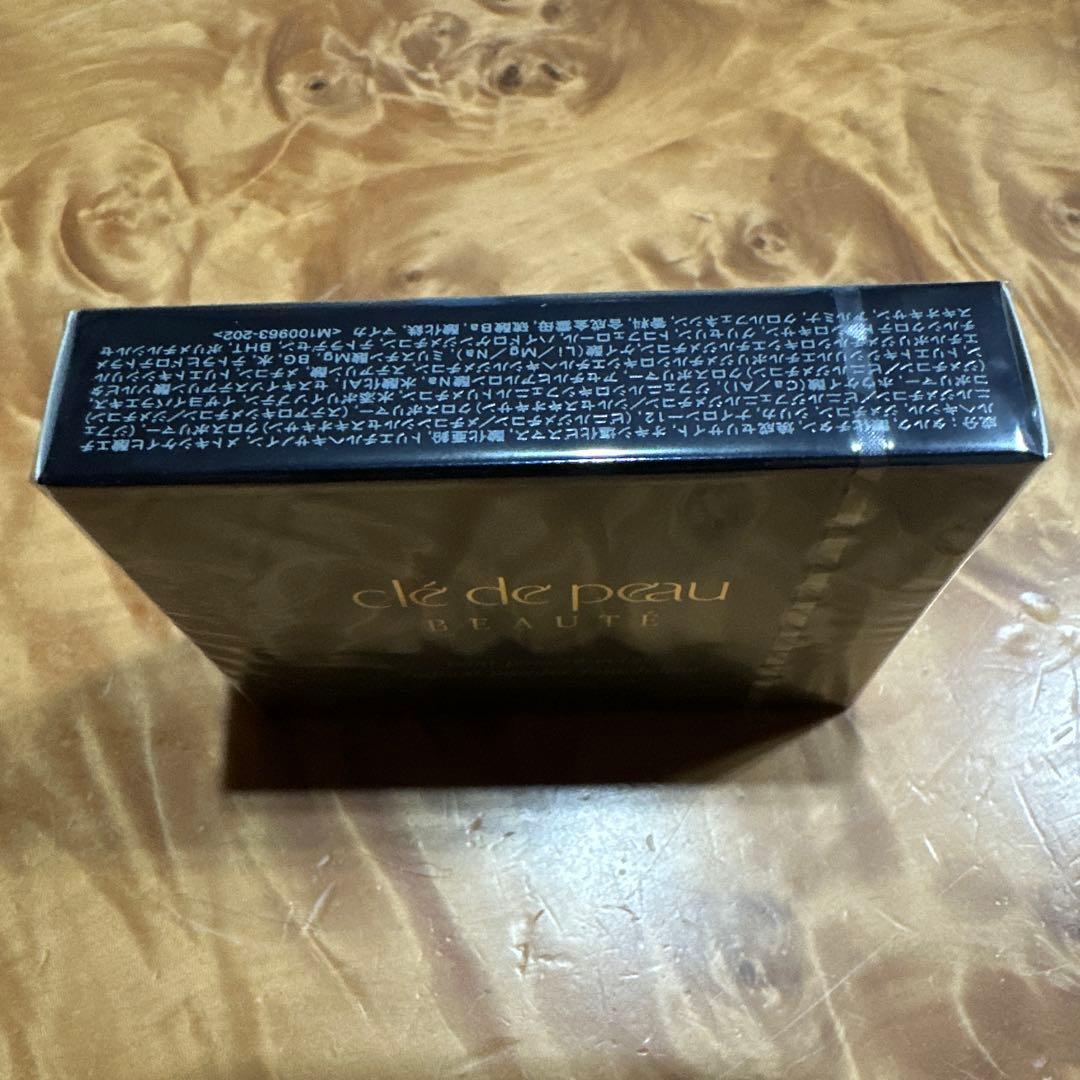 新品　クレ・ド・ポー ボーテ タンプードルエクラ　オークル00
