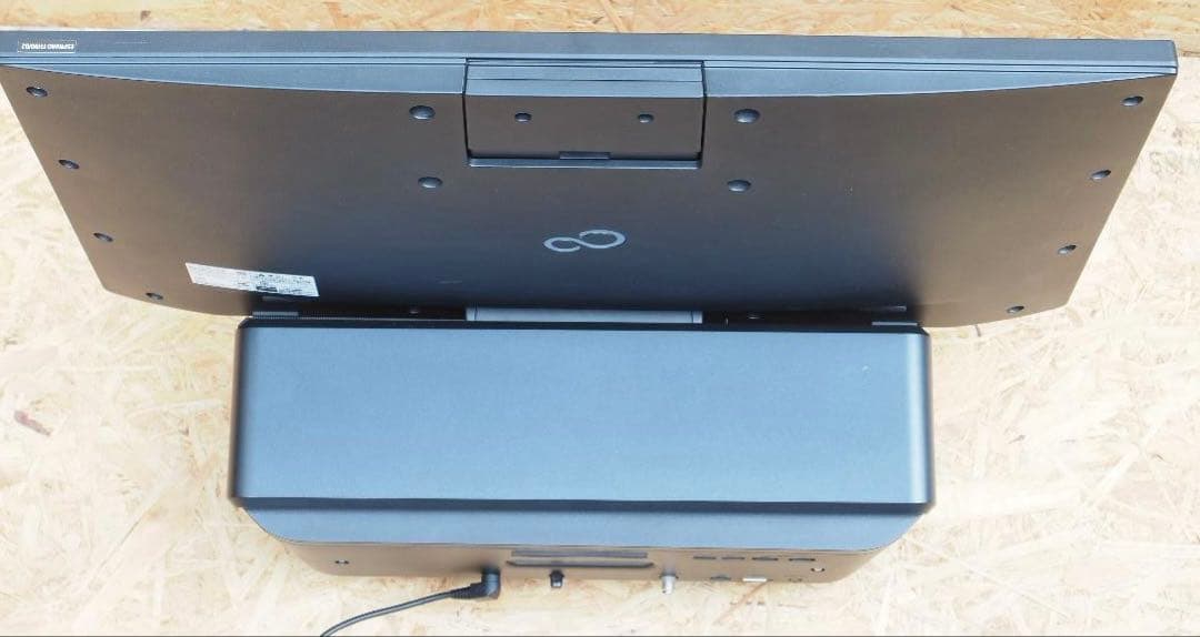 FMV FH90/B2　27インチ 液晶一体型デスクトップ テレビ機能付